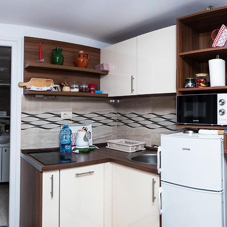 Apartmani Kamena Ruza Budva Buitenkant foto