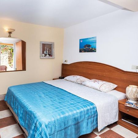 Apartmani Kamena Ruza Budva Buitenkant foto