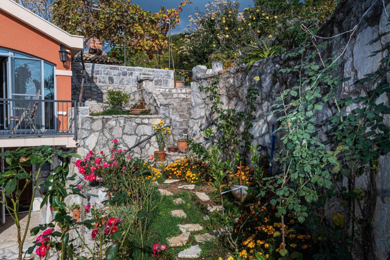 Apartmani Kamena Ruza Budva Buitenkant foto