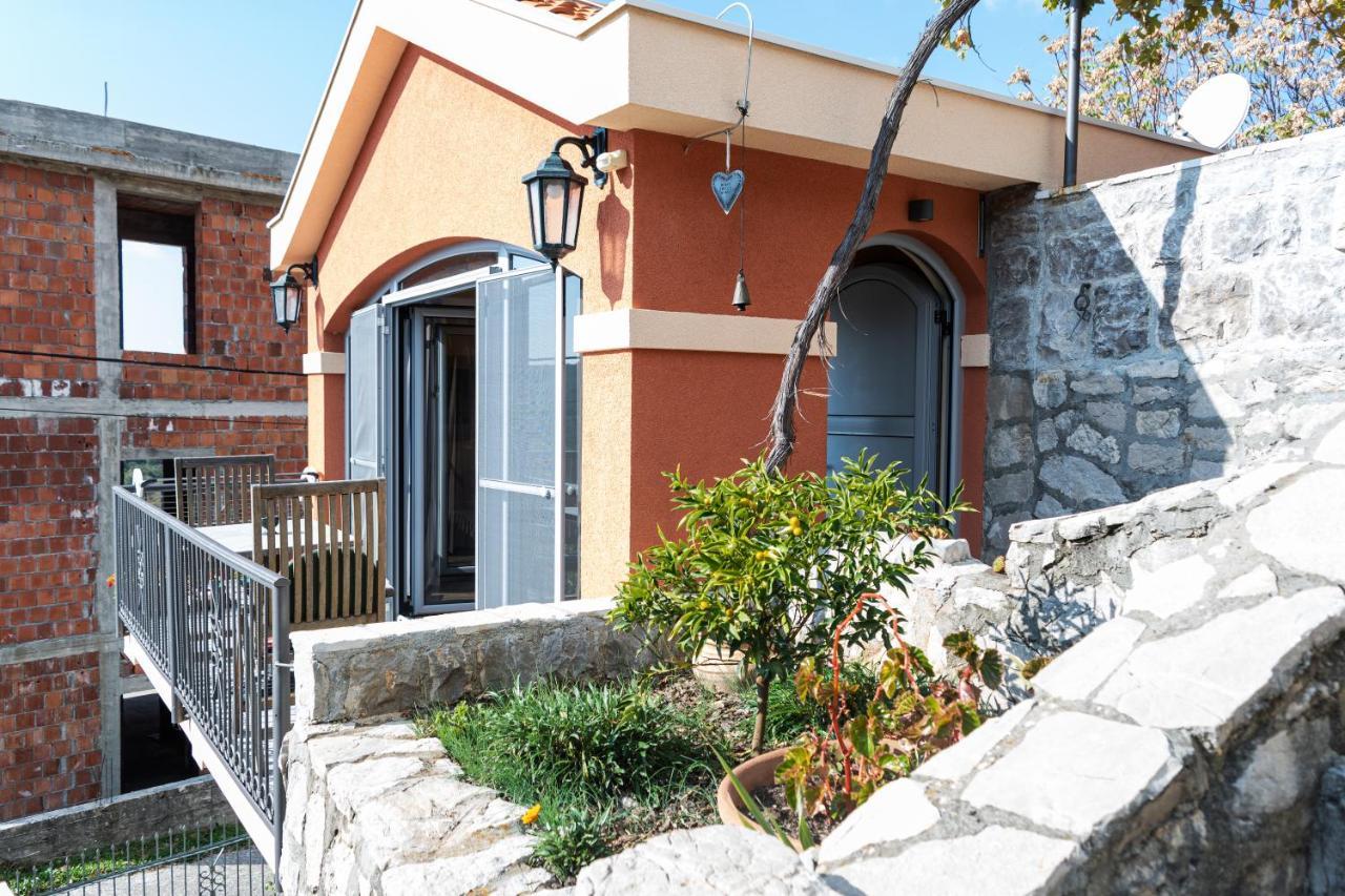 Apartmani Kamena Ruza Budva Buitenkant foto