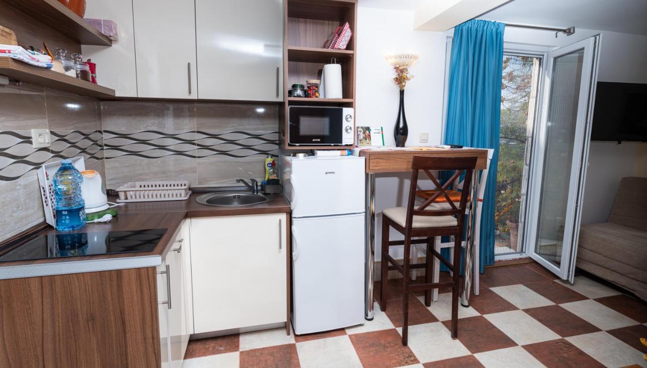 Apartmani Kamena Ruza Budva Buitenkant foto